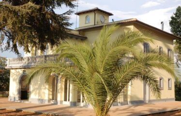 Sutri elegante villa a pianta quadrata