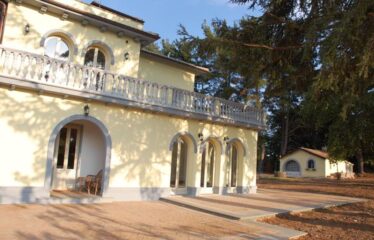 Sutri elegante villa a pianta quadrata