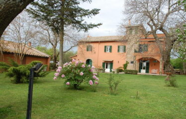 Ronciglione casale in vendita