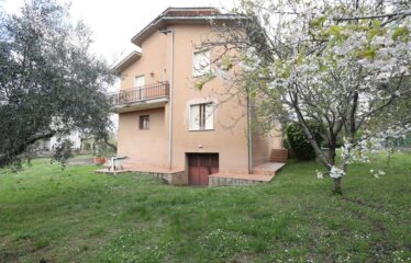 Vetralla villa unifamiliare con  giardino