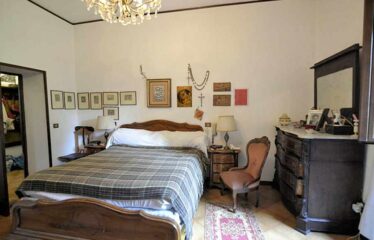Capranica porzione di villa con giardino