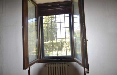 Capranica porzione di villa con giardino