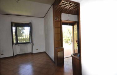 Capranica porzione di villa con giardino