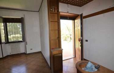 Capranica porzione di villa con giardino