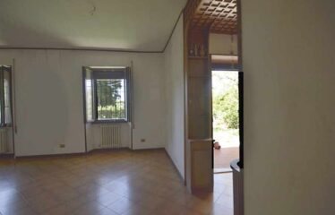 Capranica porzione di villa con giardino