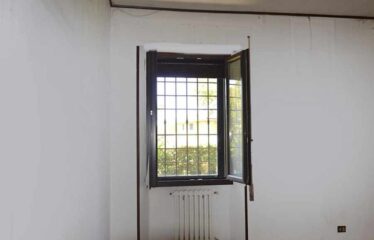 Capranica porzione di villa con giardino