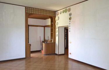 Capranica porzione di villa con giardino