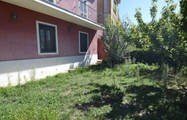Capranica porzione di villa con giardino