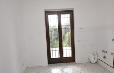 Capranica villa con giardino