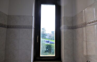 Capranica villa con giardino