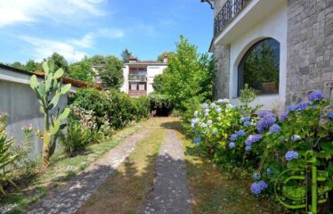 Lago di Vico villa indipendente