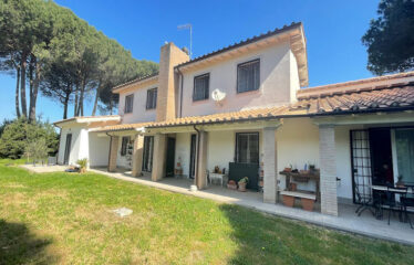 Capranica villa bifamiliare