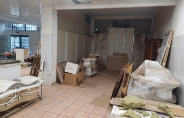 Locale commerciale fronte Cassia
