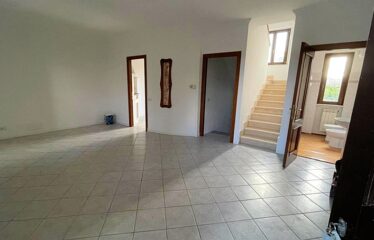 Capranica villa con giardino