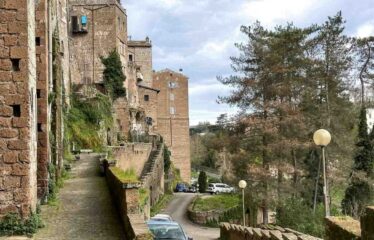 Capranica nel borgo antico appartamento indipendente ristrutturato