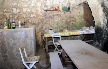 Capranica nel borgo antico suggestiva cantina scavata nel tufo
