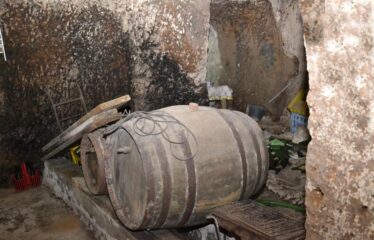 Capranica nel borgo antico suggestiva cantina scavata nel tufo