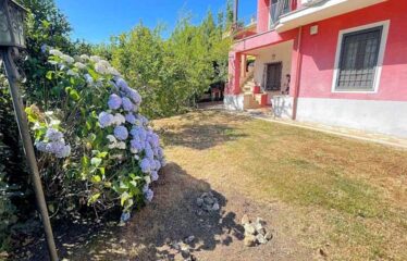 Capranica porzione di villa con giardino
