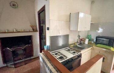 Capranica via principale del borgo appartamento ristrutturato ed arredato