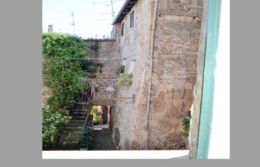 Capranica nel borgo antico appartamento ristrutturato