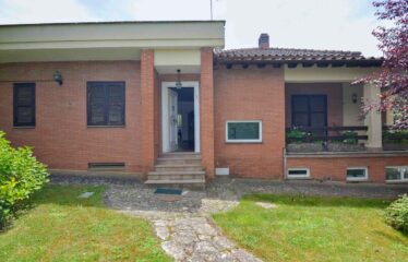 Capranica villa in un’ oasi verde
