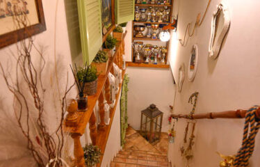 Capranica palazzetto indipendente con piccola area esterna