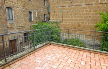 Barbarano Romano palazzetto cielo terra