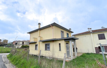 BASSANO ROMANO Villetta centralissima