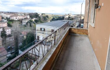 CAPRANICA Quadrilocale centralissimo