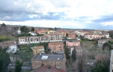 CAPRANICA Quadrilocale centralissimo