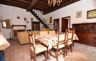 CAPRANICA  Palazzetto caratteristico