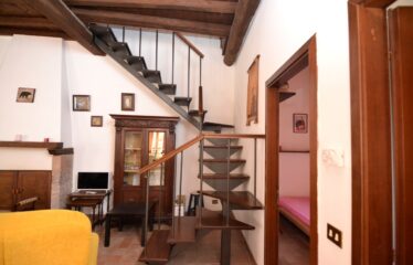 CAPRANICA  Palazzetto caratteristico