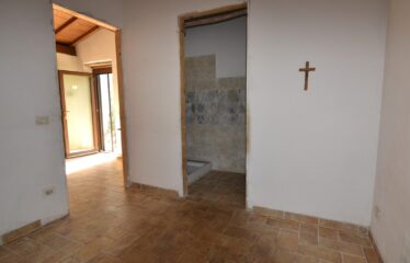 CAPRANICA Noccioleto con casaletto