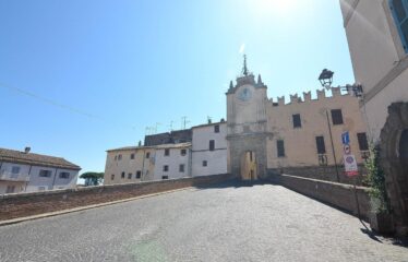 Appartamento sulla via principale