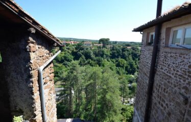 Appartamento sulla via principale